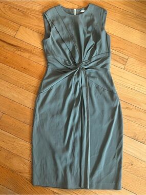 M.M.LaFleur The Taylor Dress in Moss